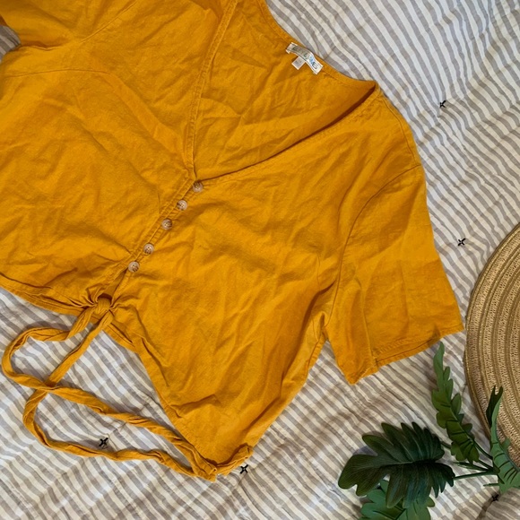Mustard Yellow Crop Top - Picture 3 of 3